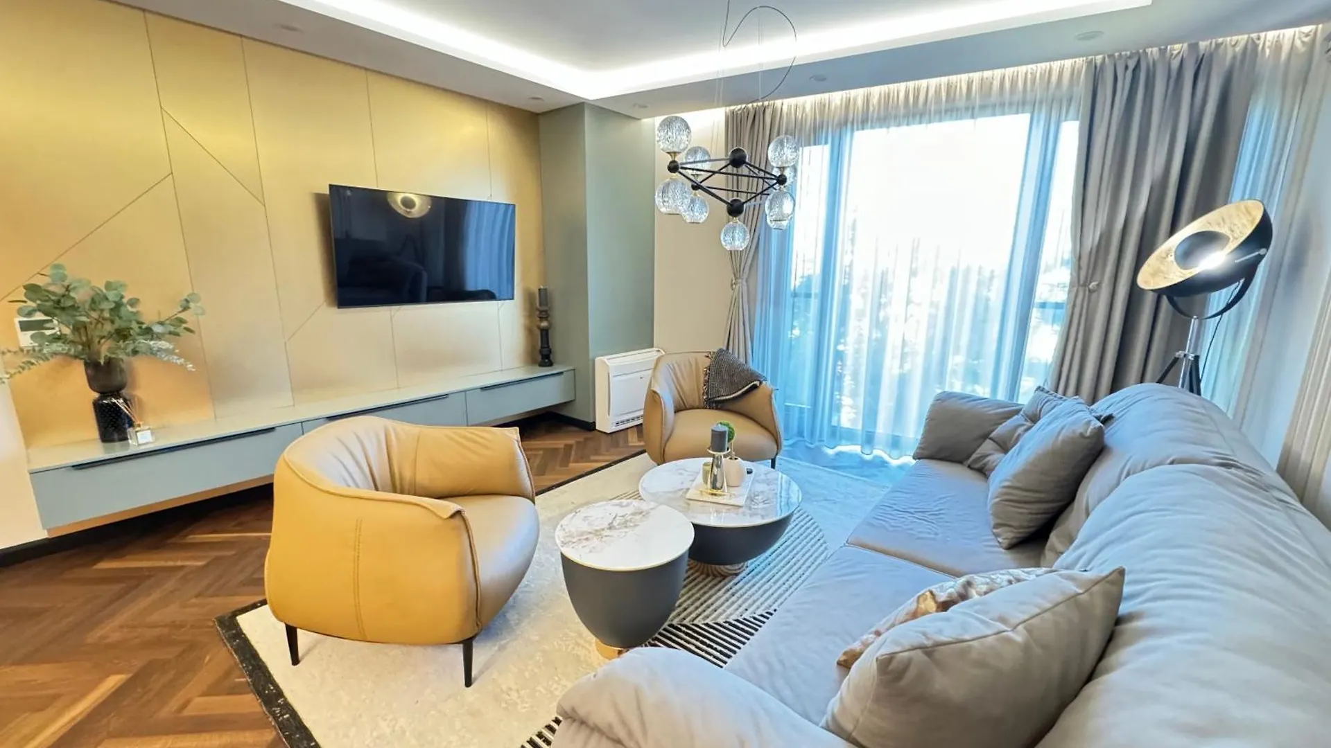 Kandinski Lux Apart Burgas Apartment